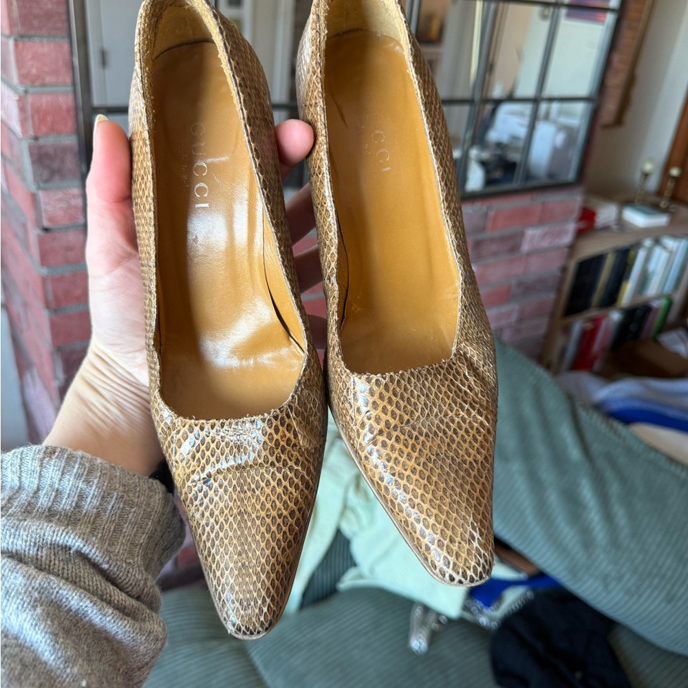 Elegant Brown Snakeskin Gucci Women's Pumps